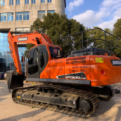 크롤러 종류 사용 된 DOOSAN DX300LC-9C 발굴기 지구 이동 기계 30215 kg