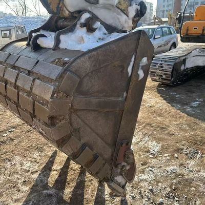 노란색 현대 305 사용 된 발굴기 발굴기 198kw 1900rpm 중고 건설 기계